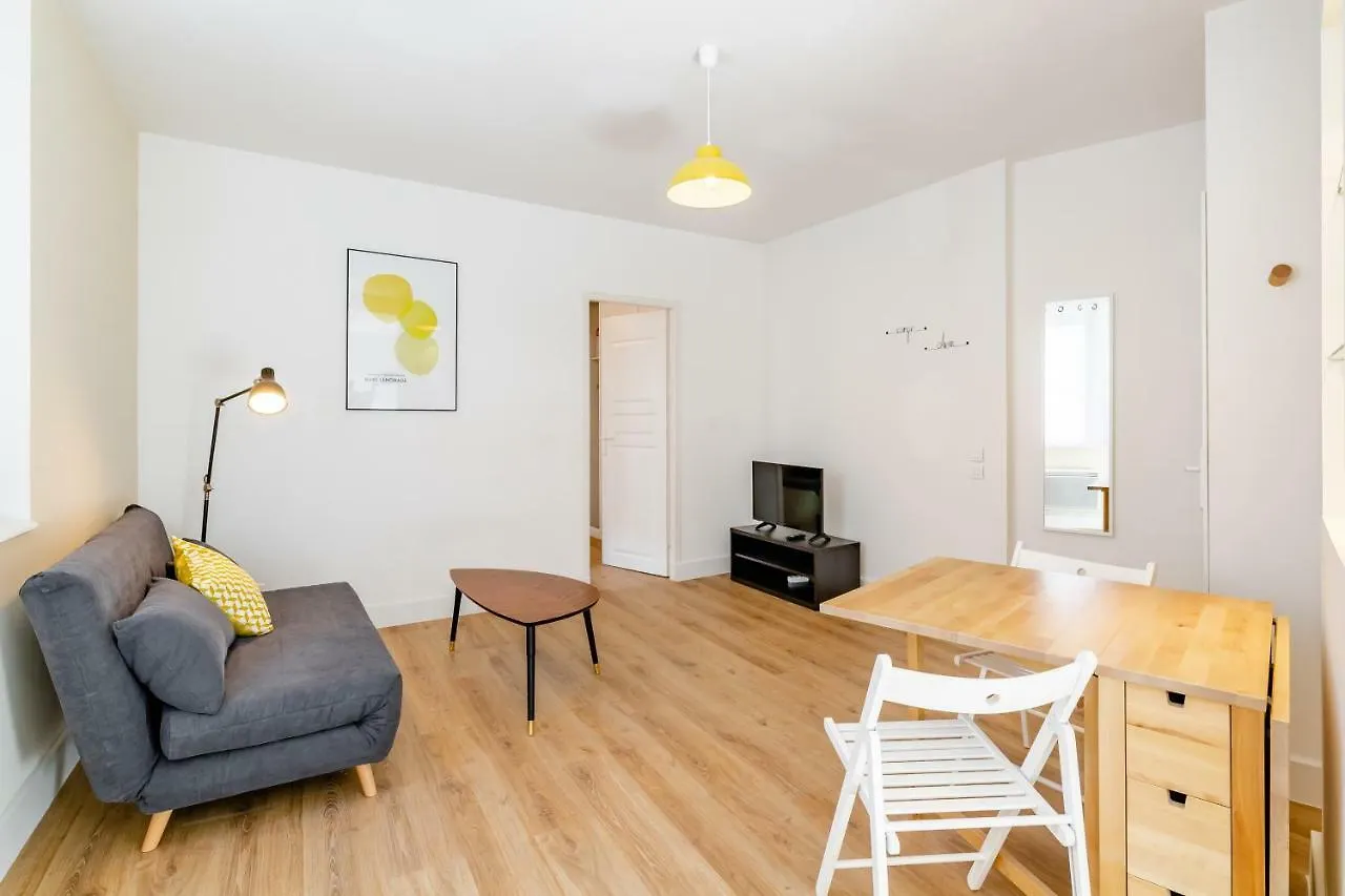 Maison De Ville Pour 4 Personnes Marsiglia 0*,  Francia